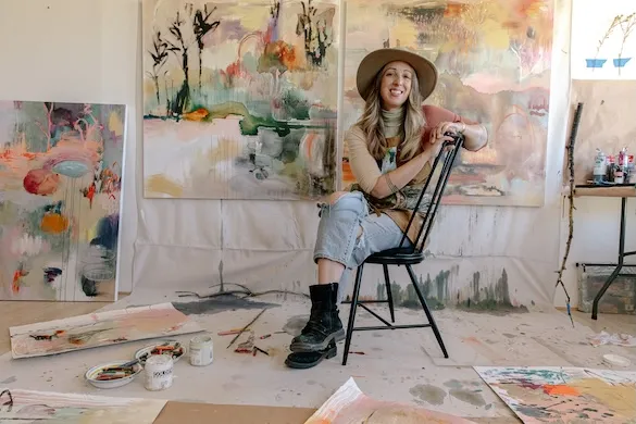 DescribeTheFauna_FloraBowley-in-chair-in-studio_SantaFe-0874 -reunite-web